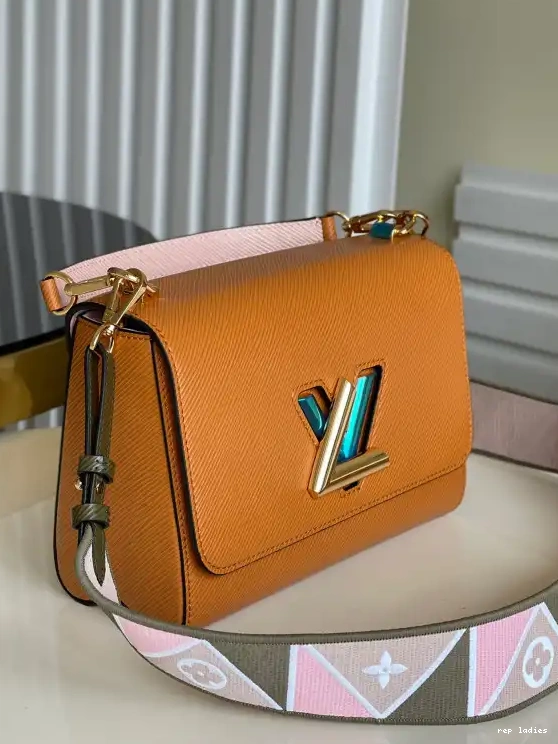 Cheap TWIST LOUIS MM VUITTON 0530